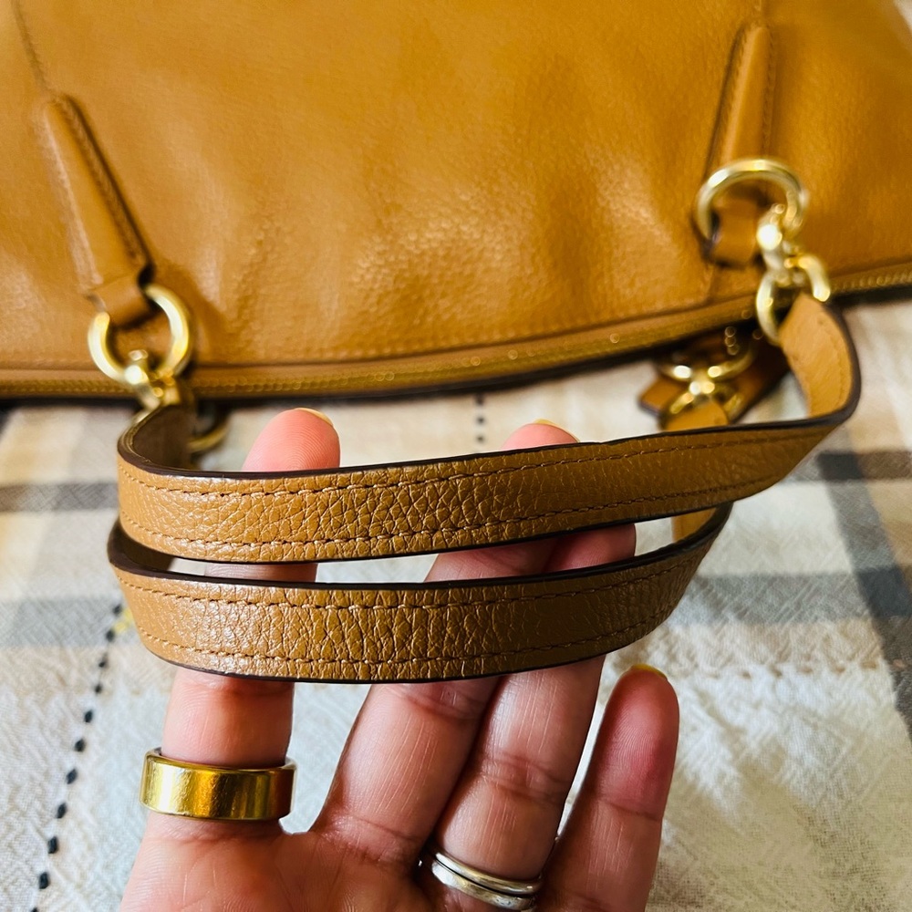 Coach Tan Pebbled Leather Tote with Gold Hardware - Picture 5 of 11